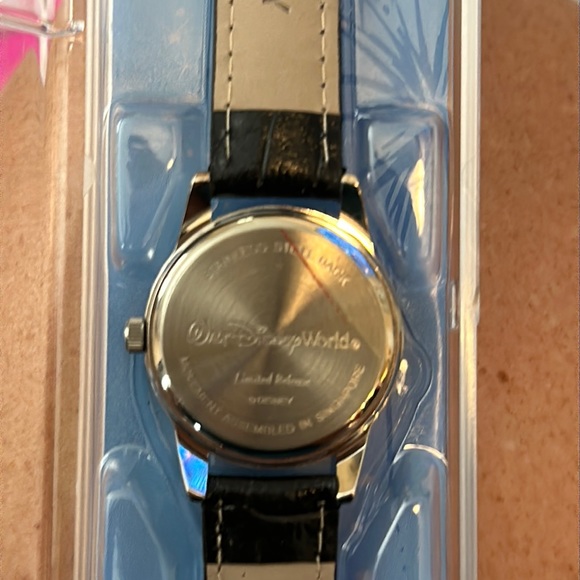 Vintage Disney Limited Edition Mickey Mouse Watch! - Picture 5 of 5